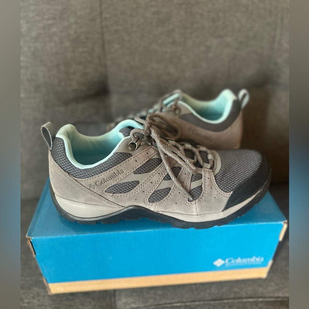 Columbia Redmond V2 Hiking Shoes - Womens